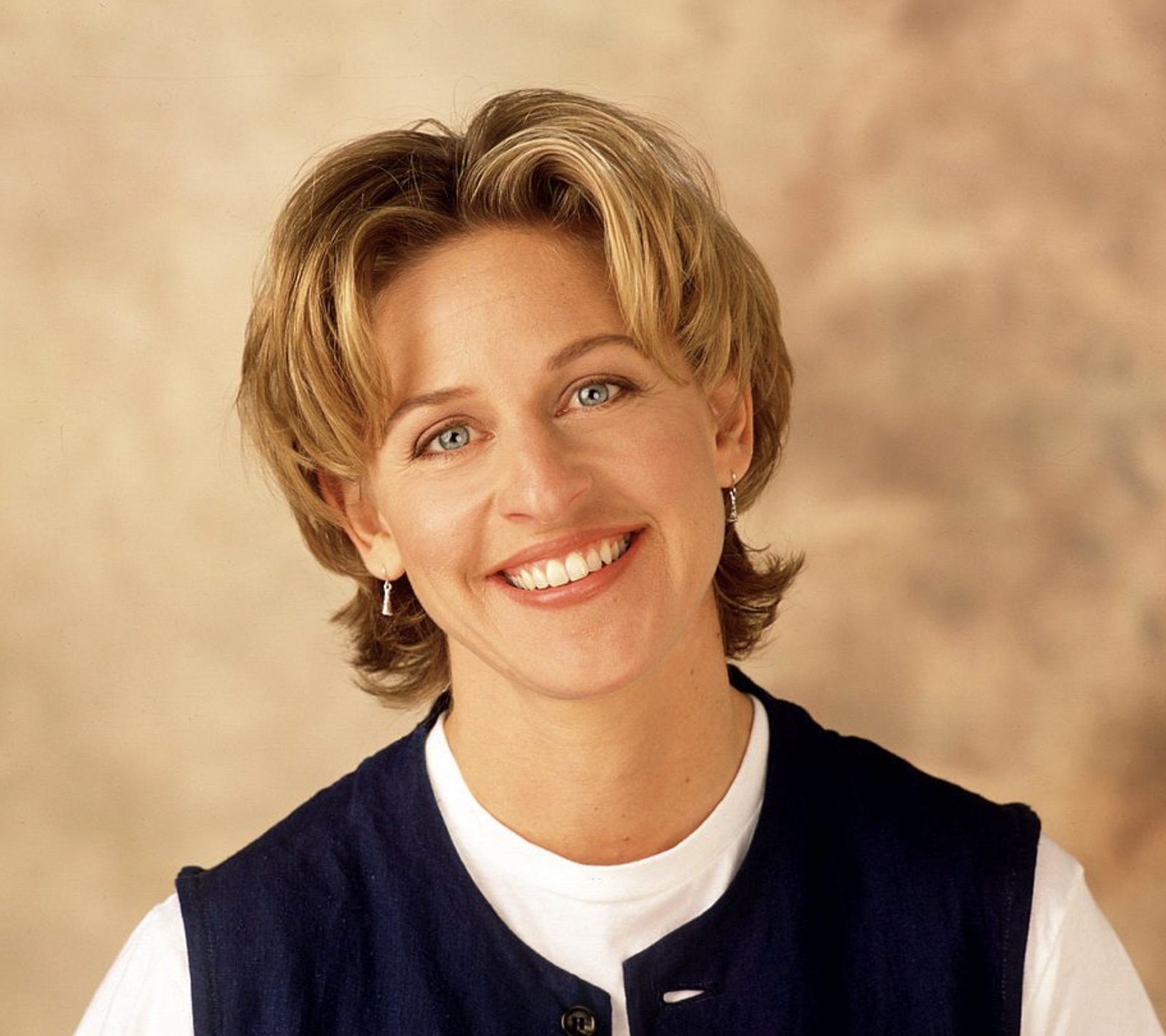  Ellen DeGeneres – Oyster shucker 